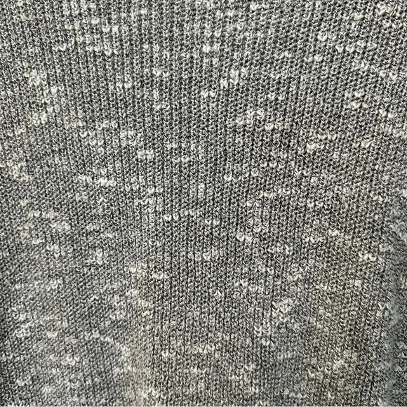 Torrid Criss Cross Gray Marled Long Sleeve Sweater Size 1 or 1X - Picture 7 of 11